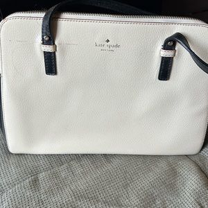 Large Kate spade tote in good shape, barely used